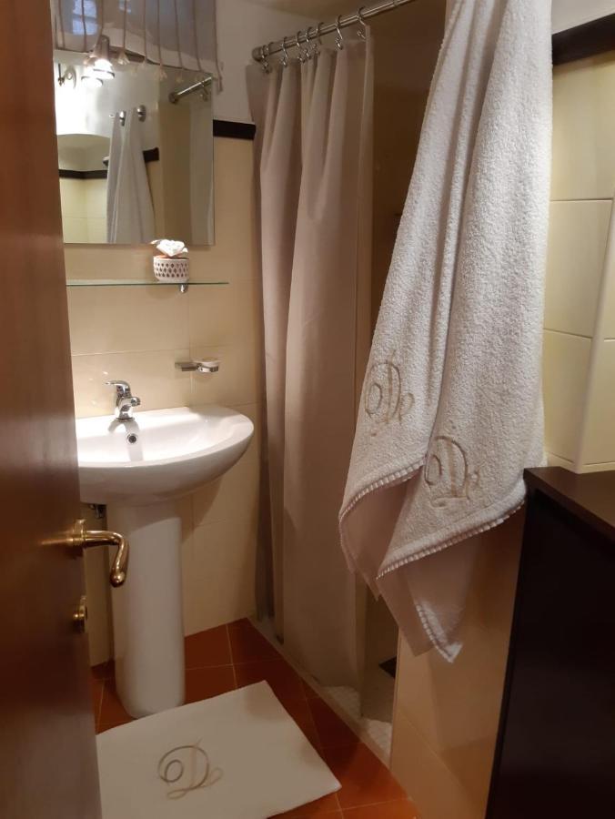 Donna Lucrezia Dimora A Corte B&B 콘베르사노 외부 사진