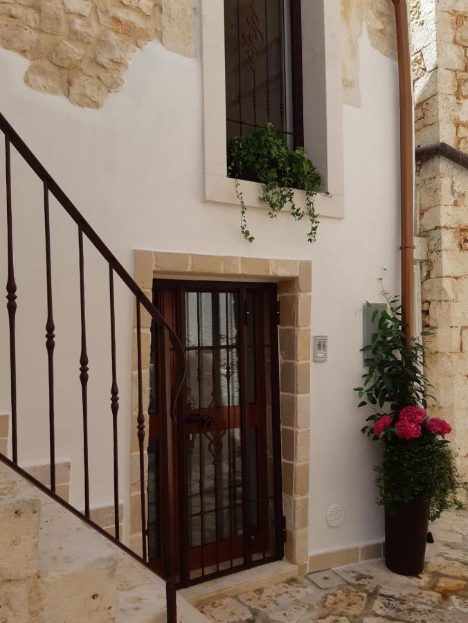 Donna Lucrezia Dimora A Corte B&B 콘베르사노 외부 사진